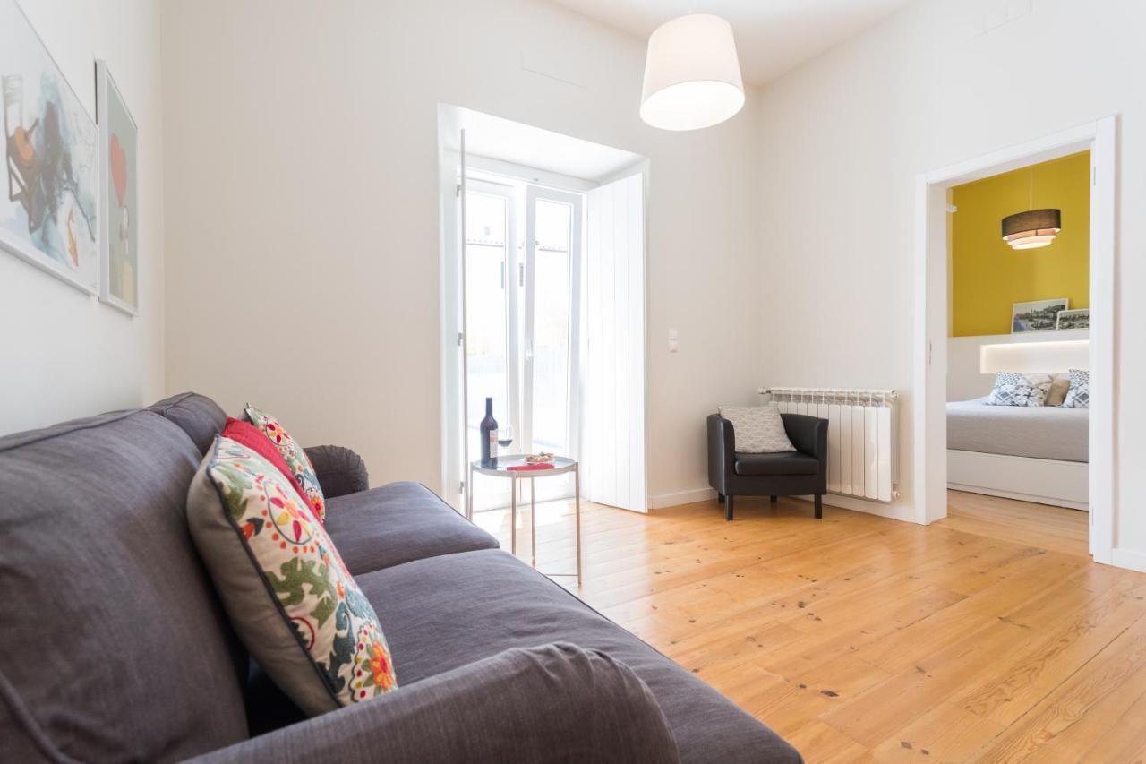 Bright Apt With Patio In Center! Apartment Lisbon